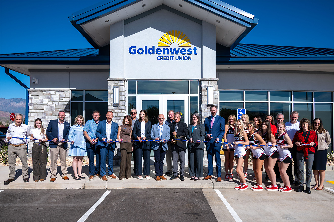 Goldenwest Celebrates Hurricane Branch Ribbon Cutting
